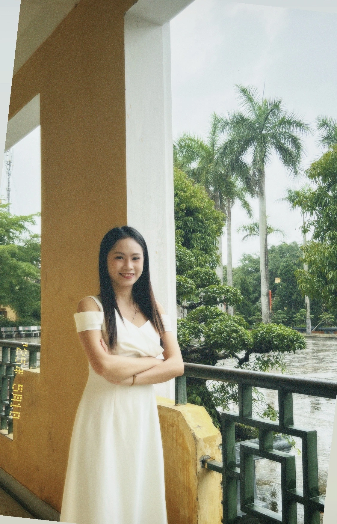 Cô Hoàng Yến Hương